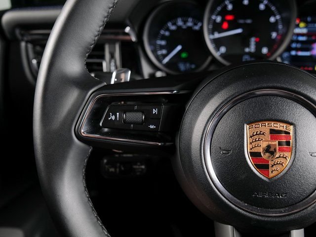 Certified 2026 Porsche Macan AWD/4WD image 22