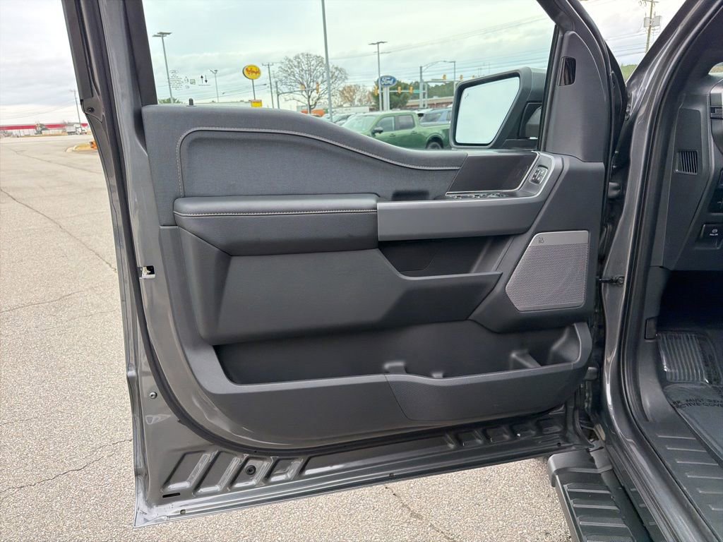 New 2025 Ford F150 Lariat w/ Equipment Group 501A Mid image 13