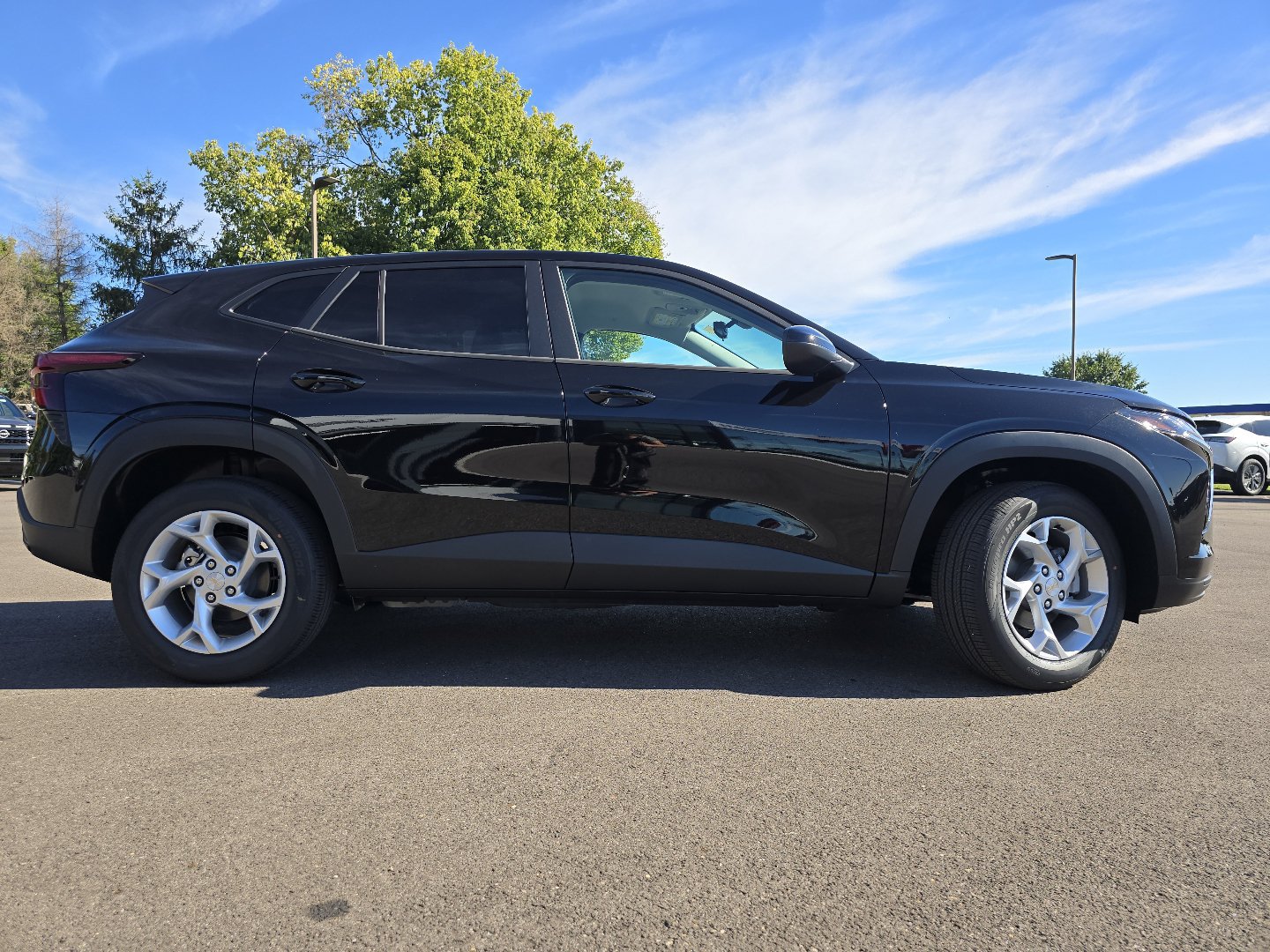 New 2026 Chevrolet Trax LS w/ LS Convenience Package FWD image 12