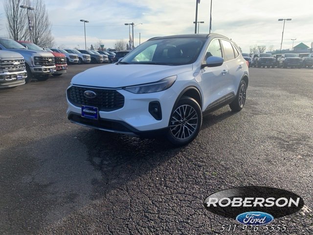 New 2025 Ford Escape SE w/ Class II Trailer Tow Package