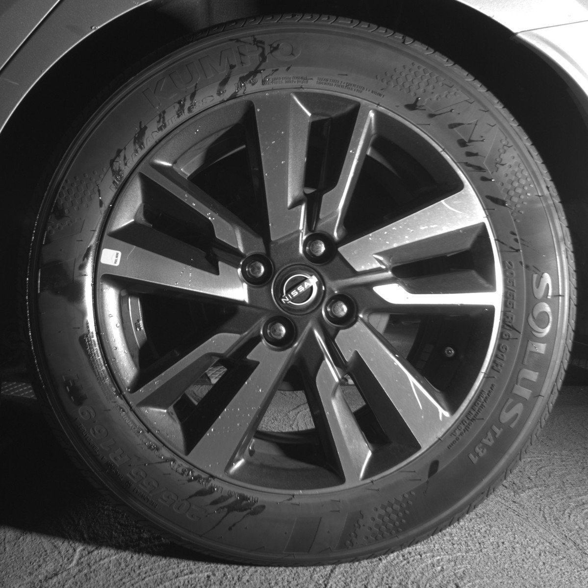 Used 2025 Nissan Versa SV image 14