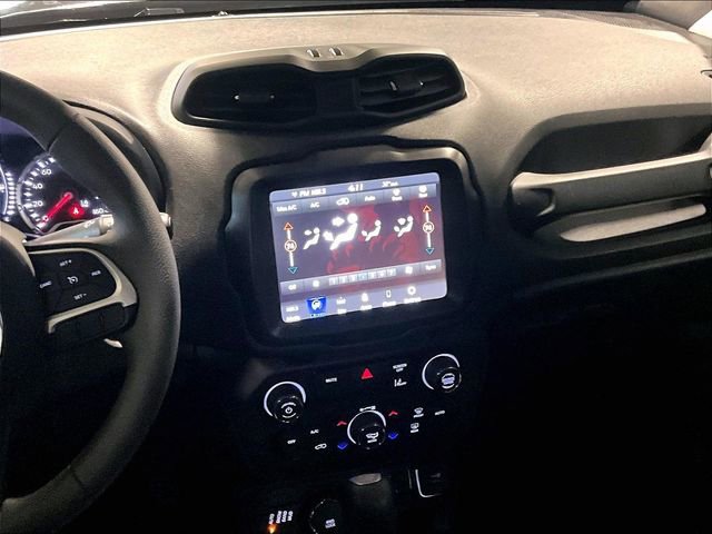 Used 2023 Jeep Renegade Latitude image 6