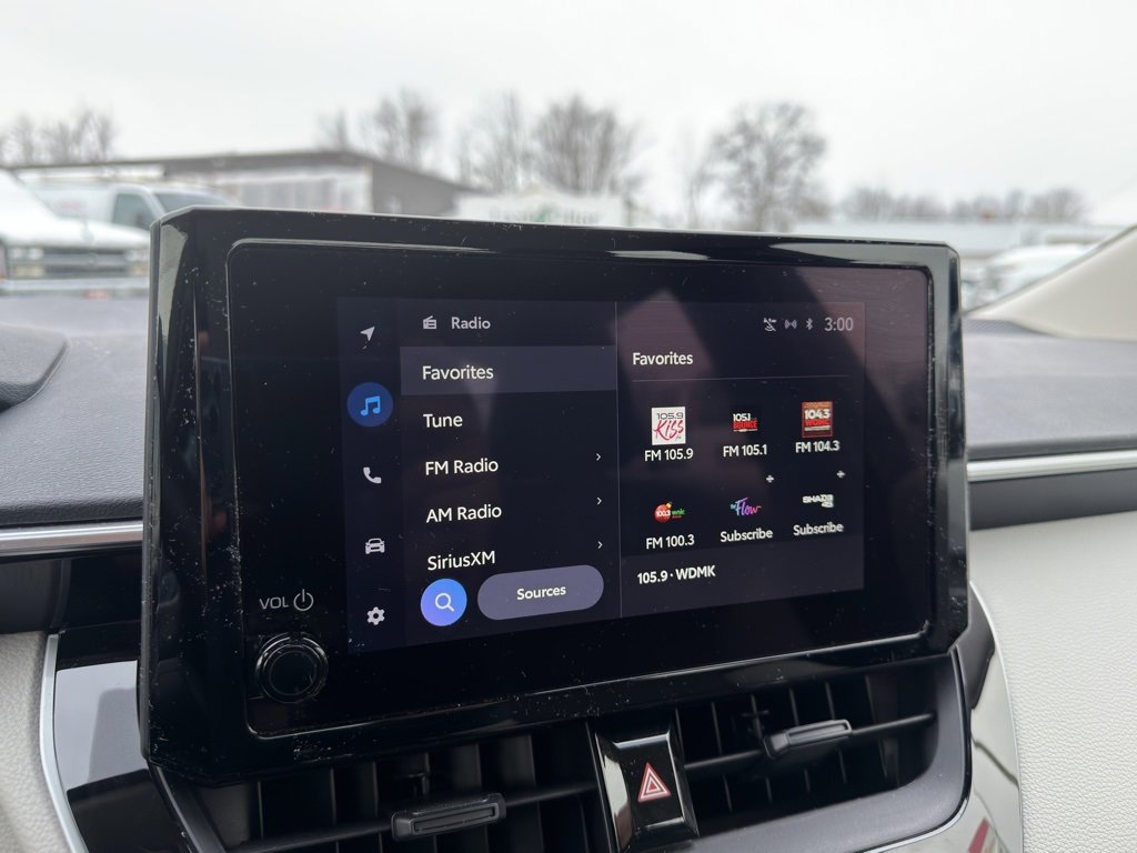 Used 2025 Toyota Corolla Hybrid Sedan image 40