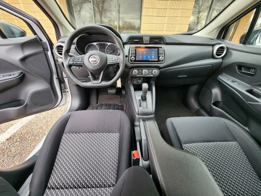Used 2023 Nissan Versa S w/ S Plus Package FWD image 11