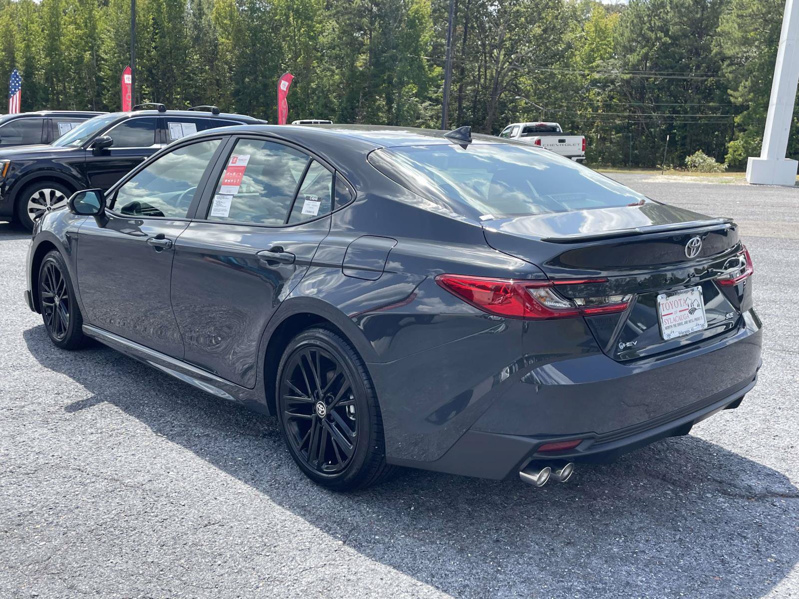 Used 2026 Toyota Camry SE w/ Multimedia Upgrade Package FWD image 4