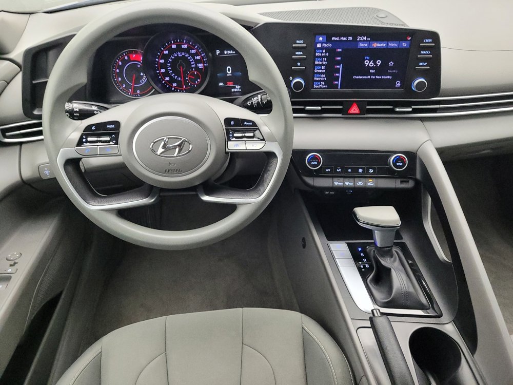 Used 2023 Hyundai Elantra SEL w/ Winter Weather Package image 22