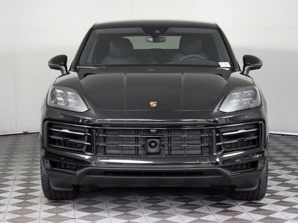 Certified 2025 Porsche Cayenne Coupe image 10