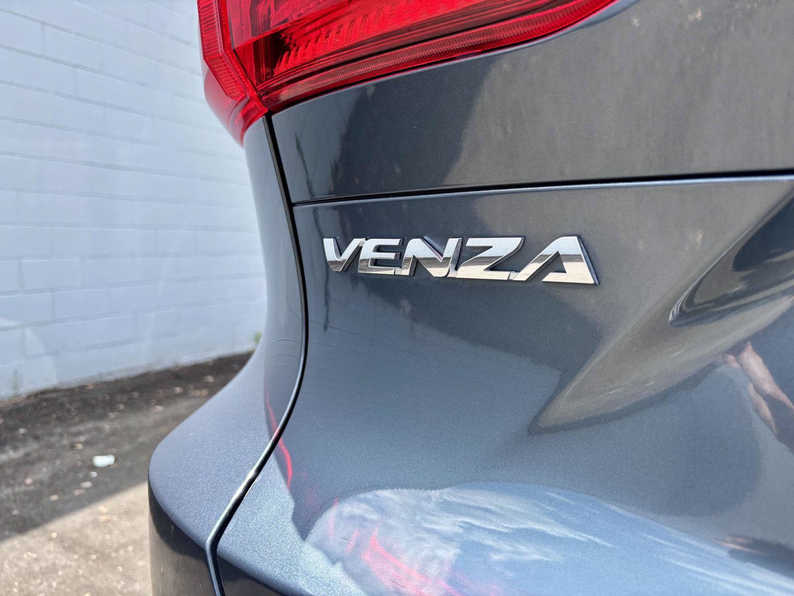 Used 2022 Toyota Venza Limited AWD/4WD image 21