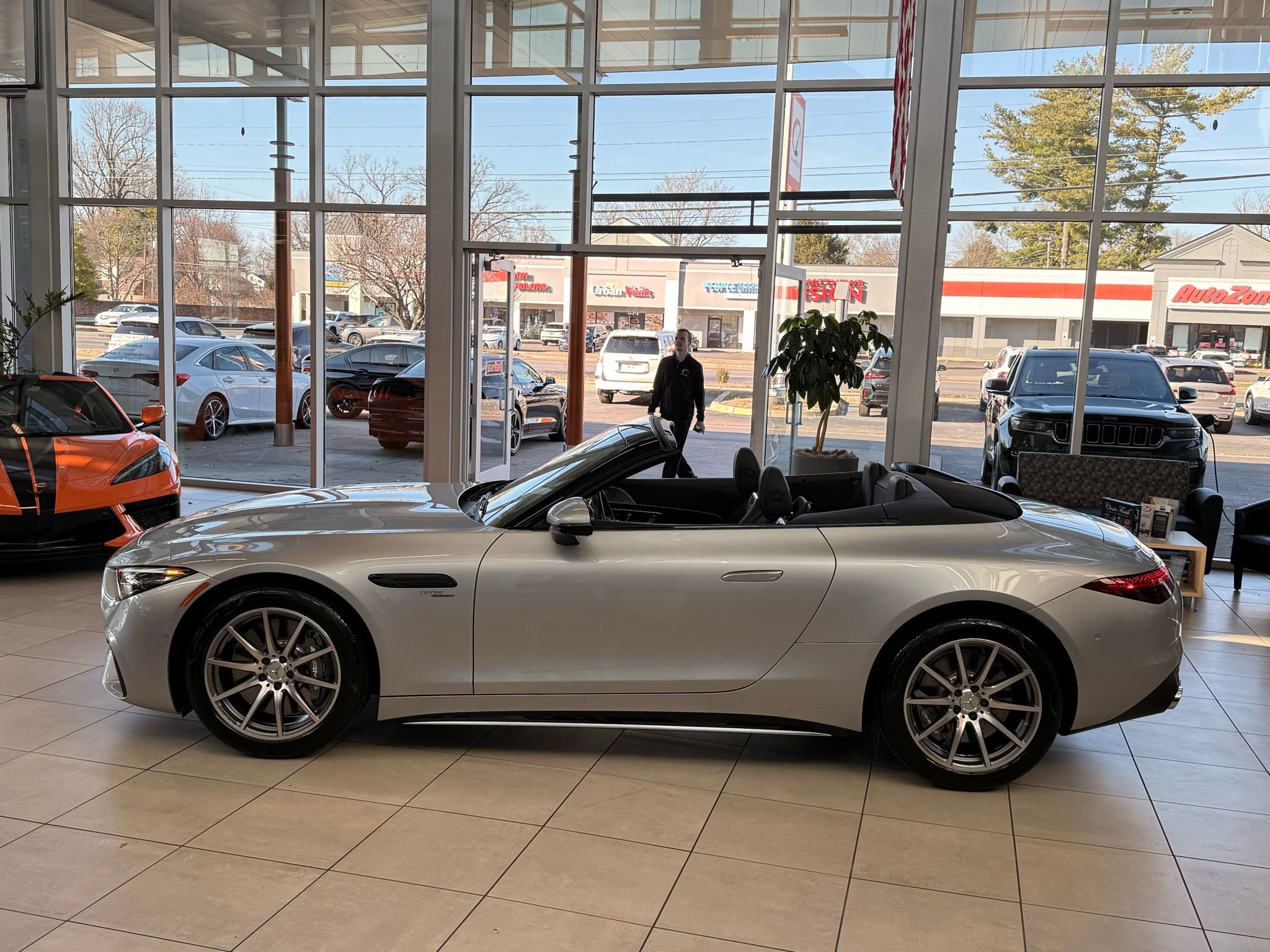 Used 2023 Mercedes-Benz SL 43 AMG w/ Driver Assistance Package video 3