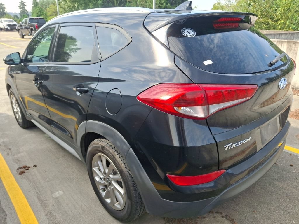 Used 2017 Hyundai Tucson SE Plus w/ Cargo Package AWD/4WD image 6