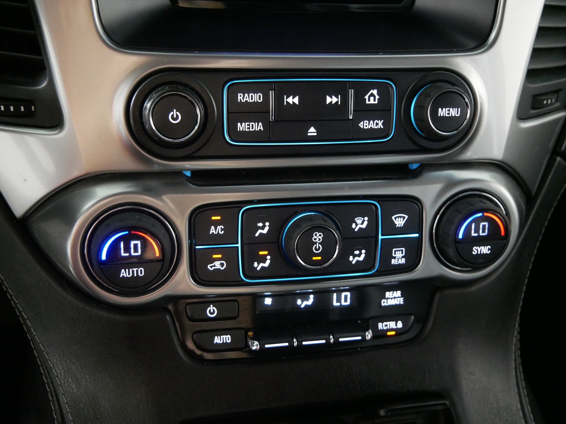 Used 2015 Chevrolet Tahoe LS AWD/4WD image 23
