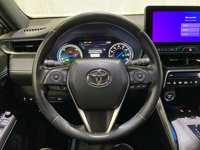 Certified 2024 Toyota Venza Nightshade image 18