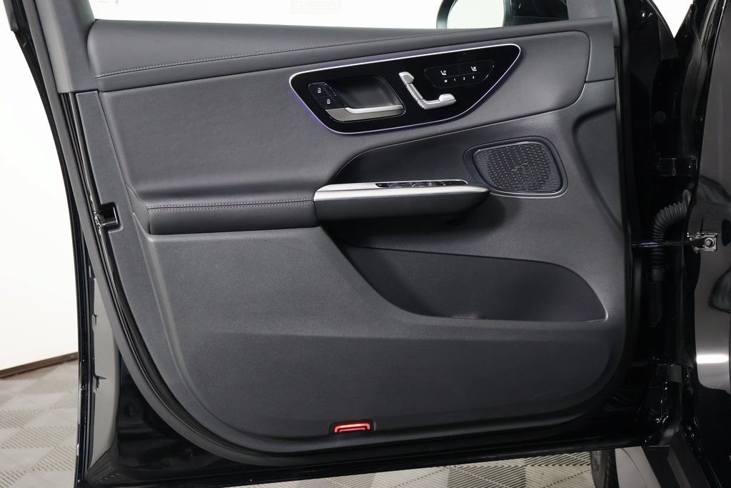 Certified 2026 Mercedes-Benz GLC 300 image 12