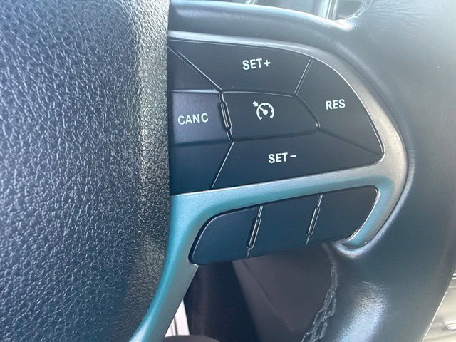 Used 2018 Jeep Grand Cherokee Altitude AWD/4WD image 16