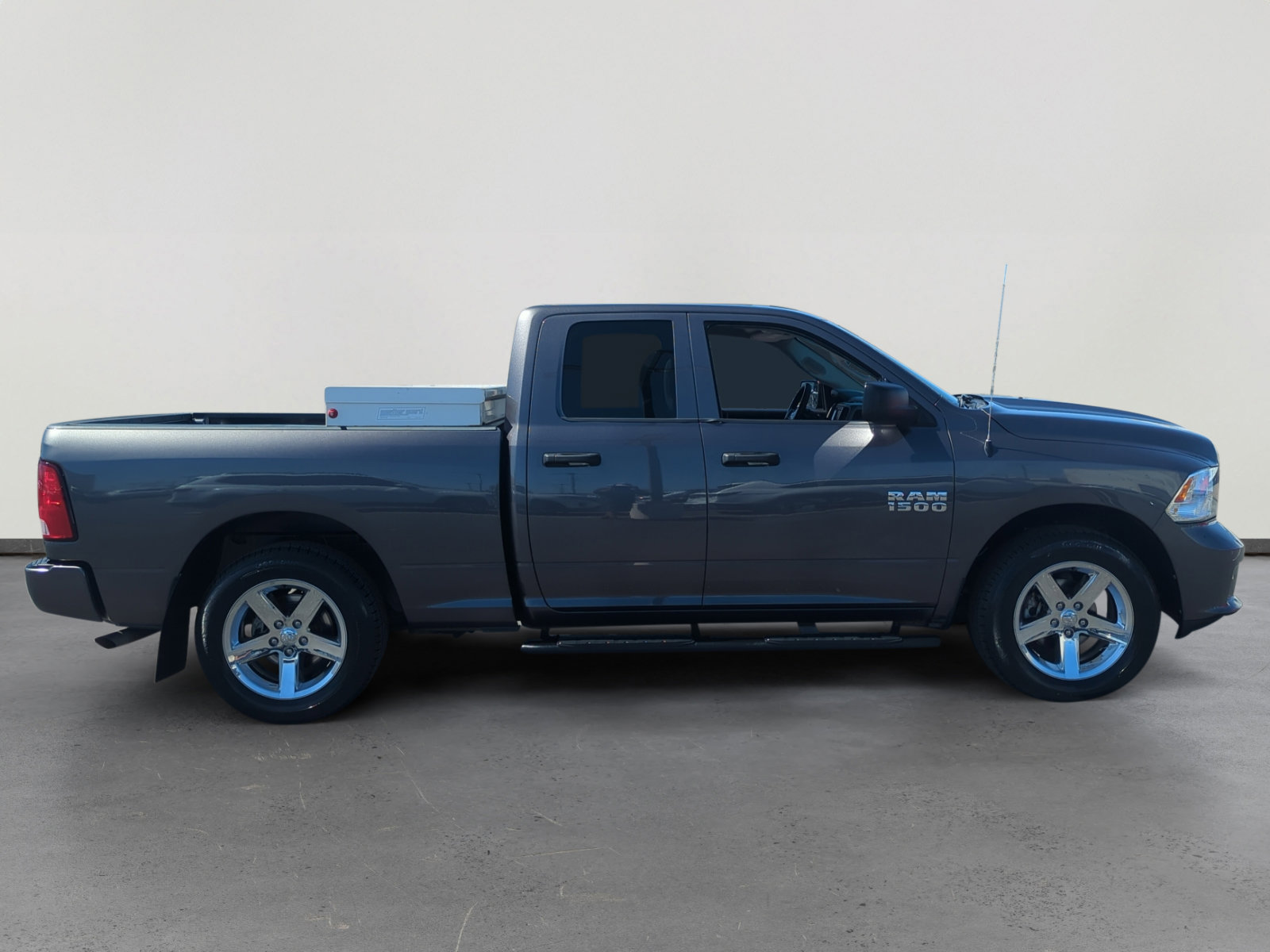 Used 2017 RAM 1500 Express image 6