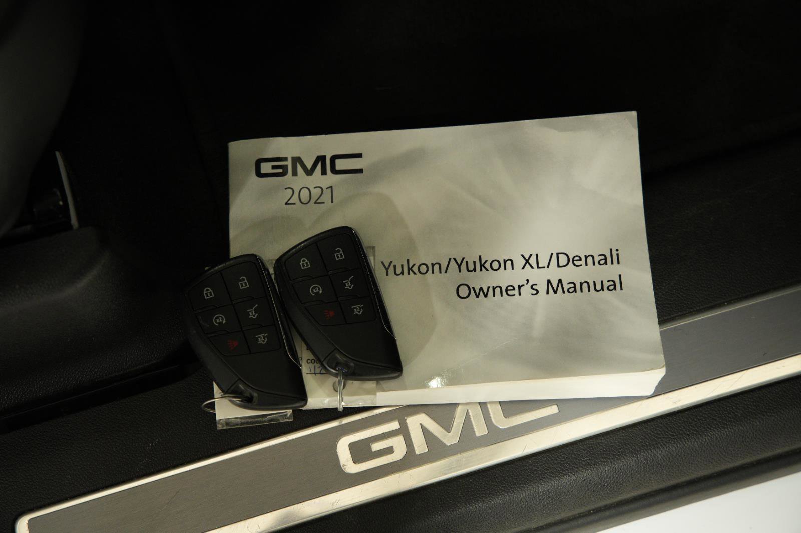 Used 2021 GMC Yukon SLT image 43