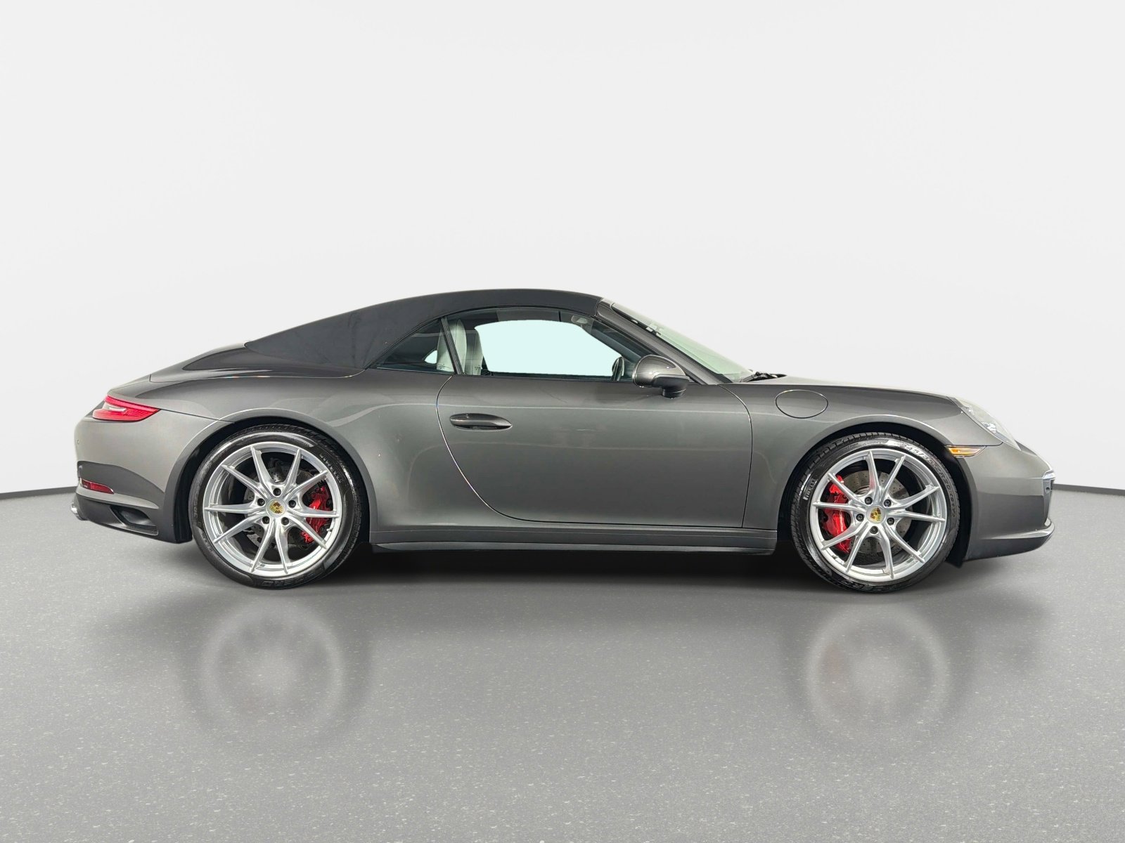 Used 2018 Porsche 911 Carrera 4S AWD/4WD image 2