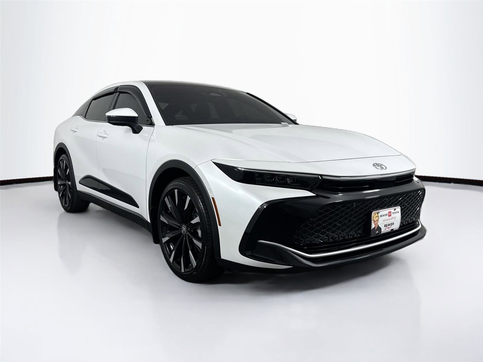 Certified 2025 Toyota Crown Platinum image 10