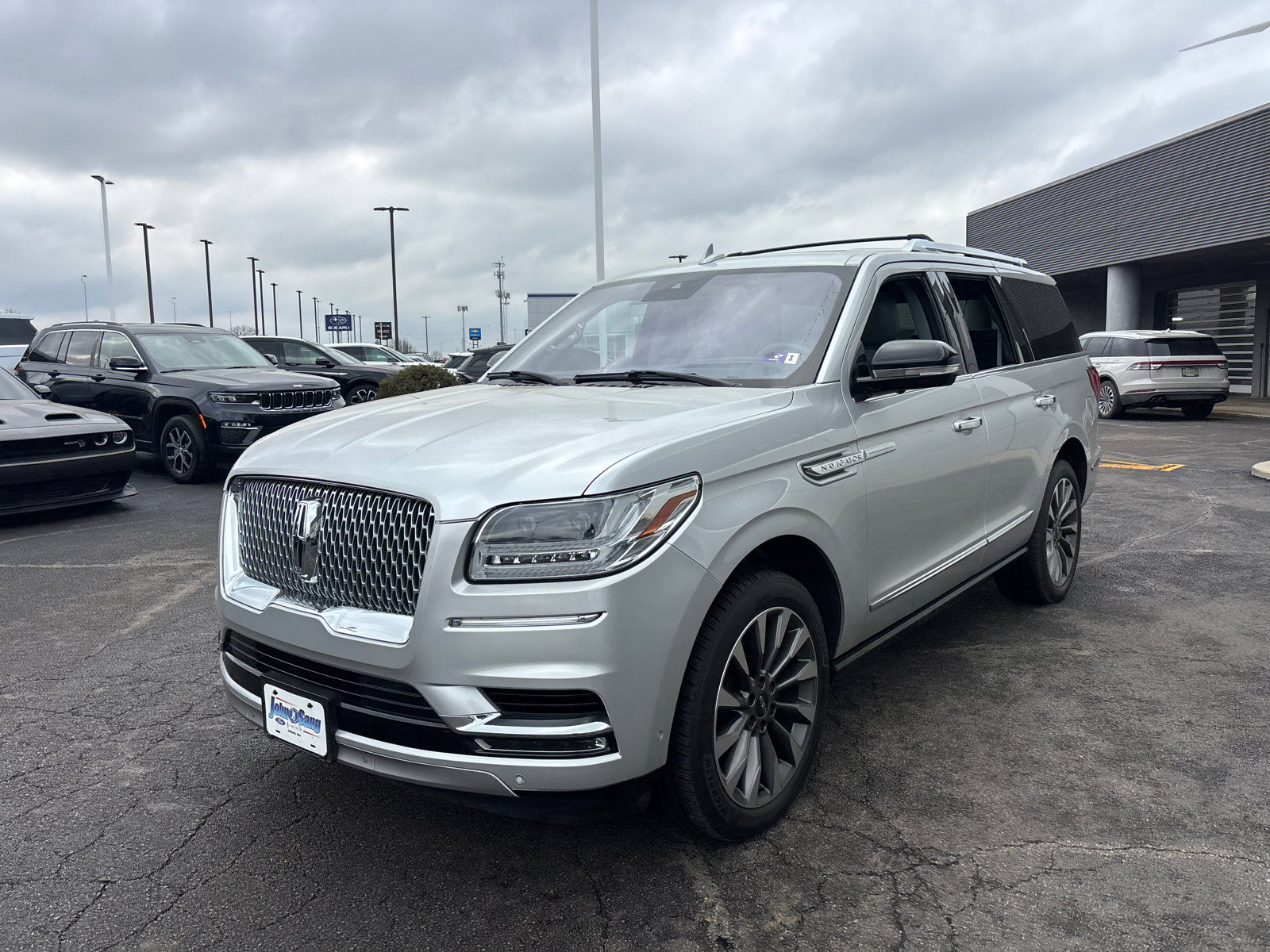 Certified 2019 Lincoln Navigator Select w/ Technology Package image 3