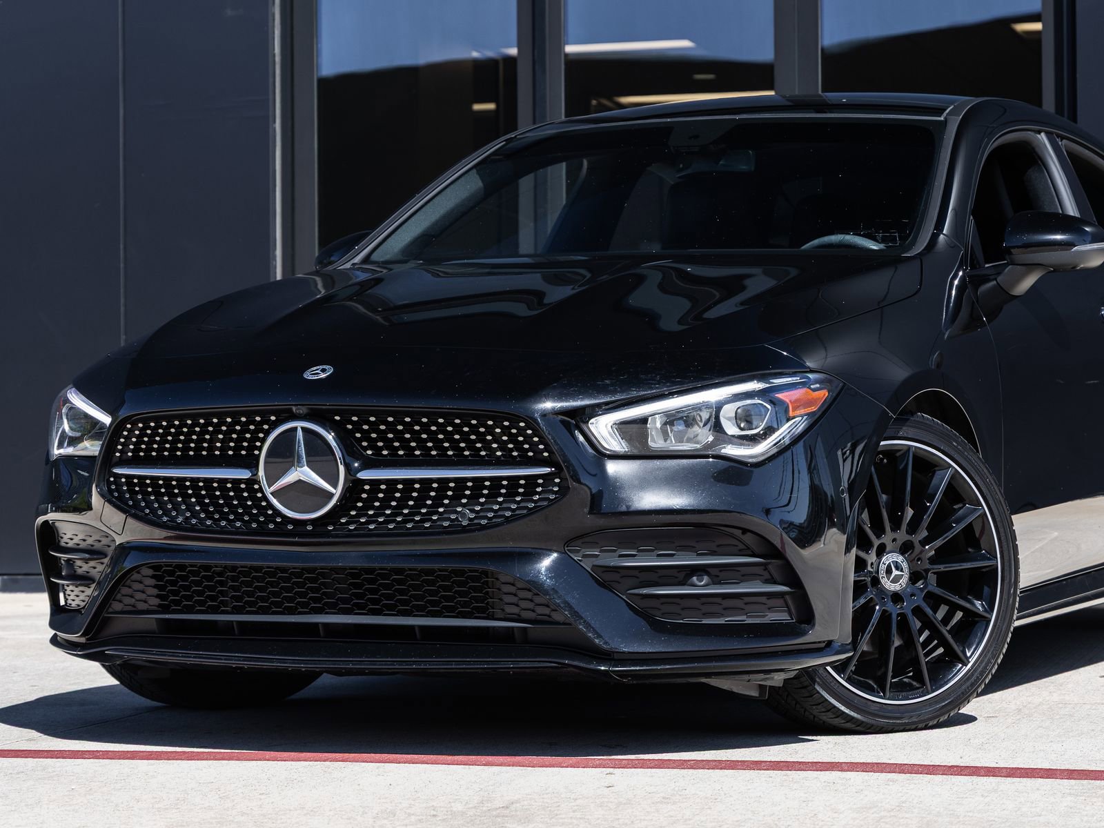 Used 2023 Mercedes-Benz CLA 250 image 3