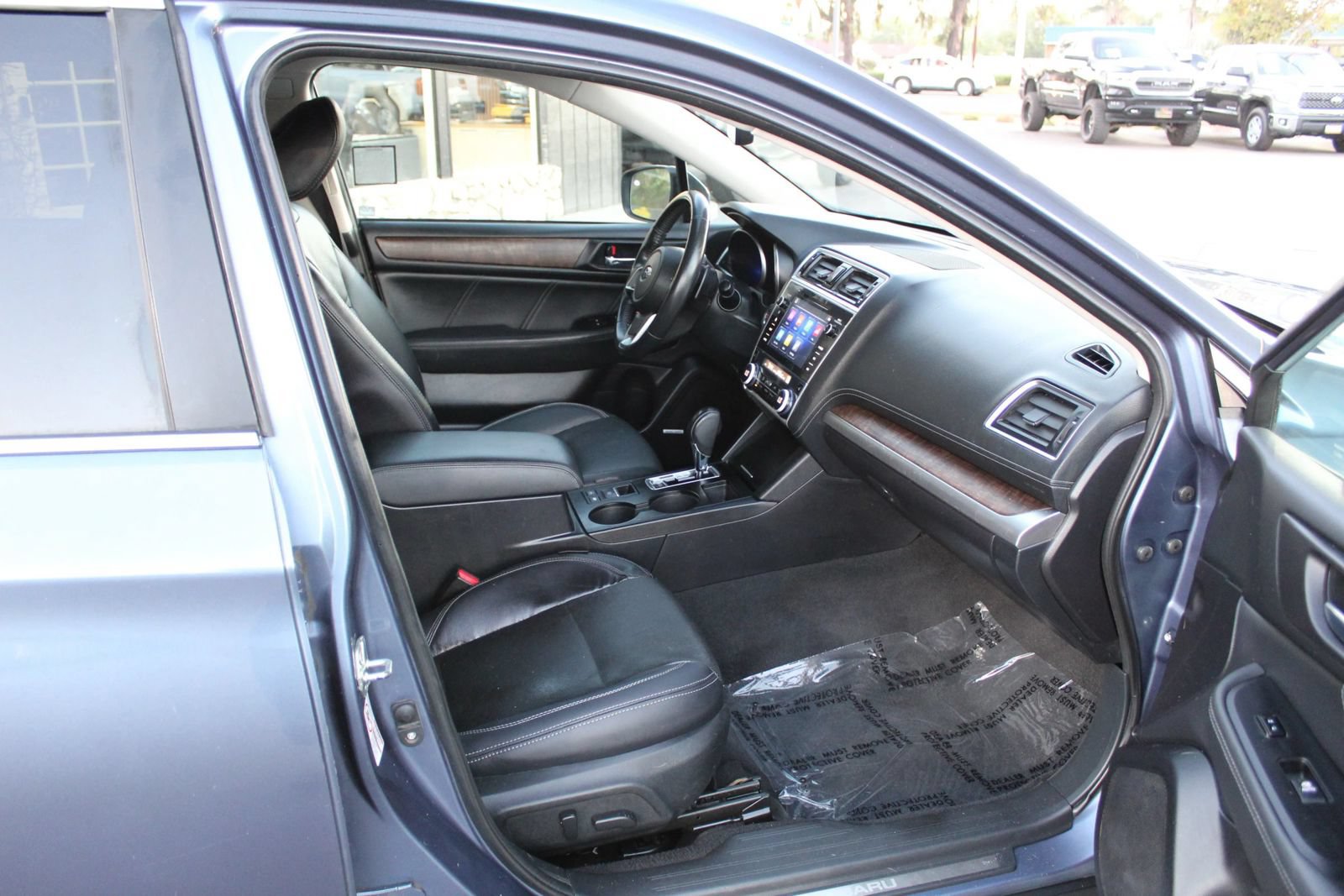 Used 2018 Subaru Outback 2.5i Limited AWD/4WD image 10