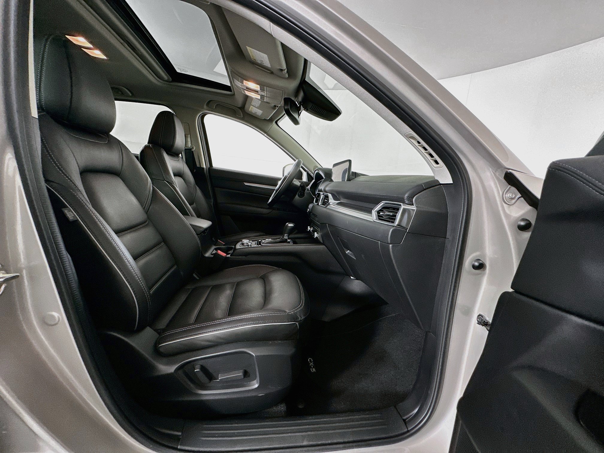 Used 2025 MAZDA CX-5 AWD 2.5 S w/ Preferred Package image 31