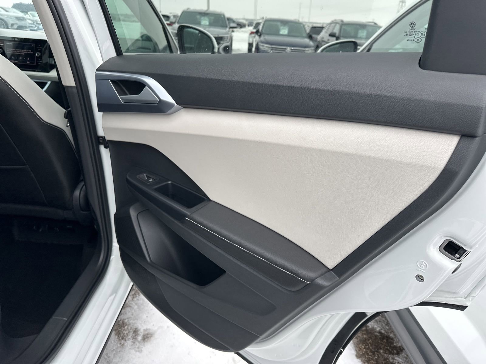 New 2026 Volkswagen Taos SE AWD/4WD image 27