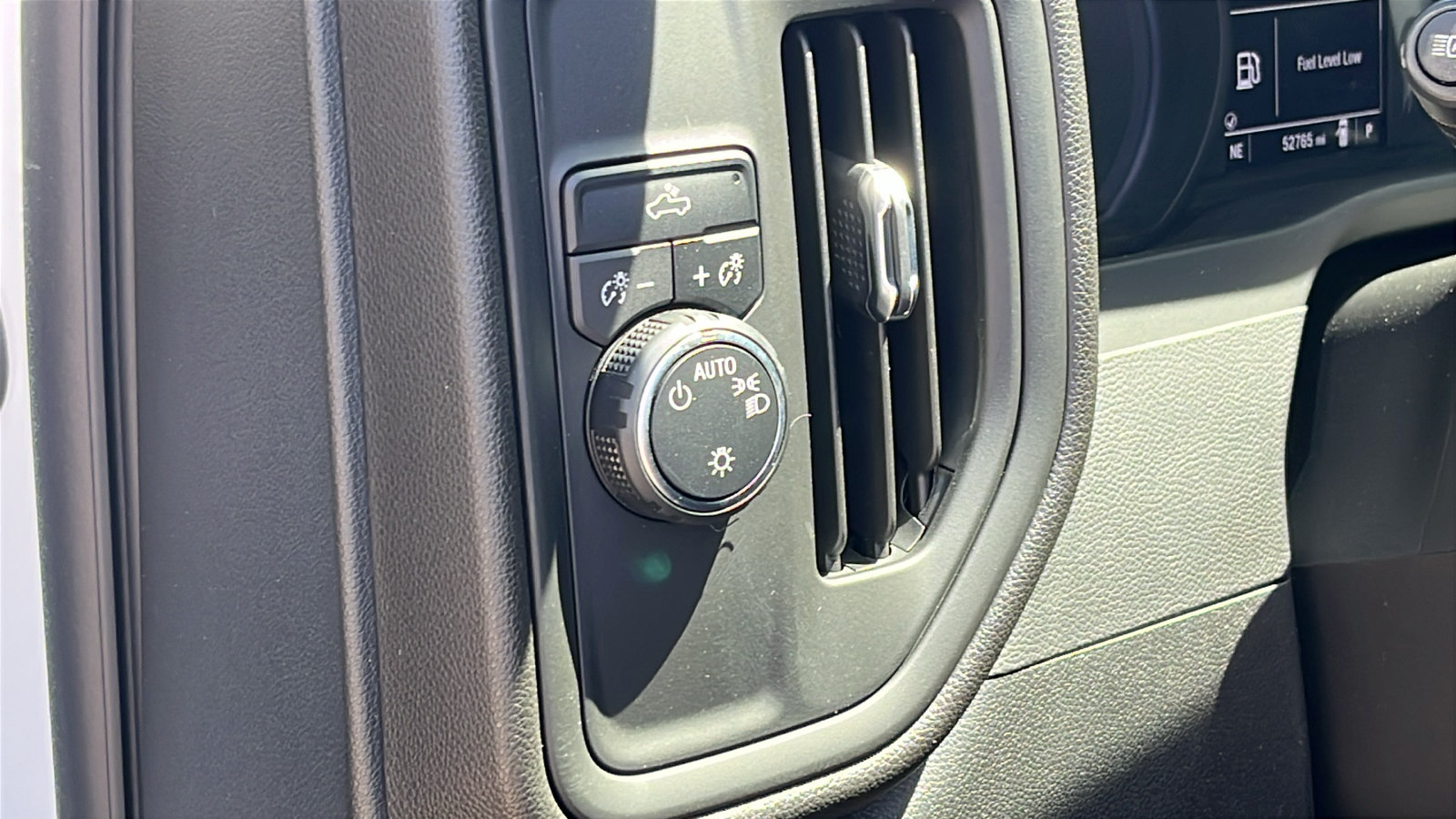 Used 2023 Chevrolet Silverado 1500 Custom w/ LPO, Dark Essentials Package RWD image 13
