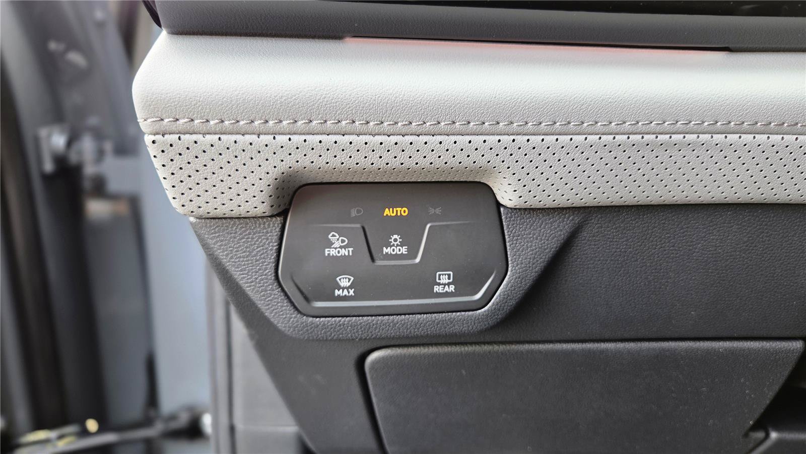 New 2026 Volkswagen Atlas Peak Edition AWD/4WD image 15