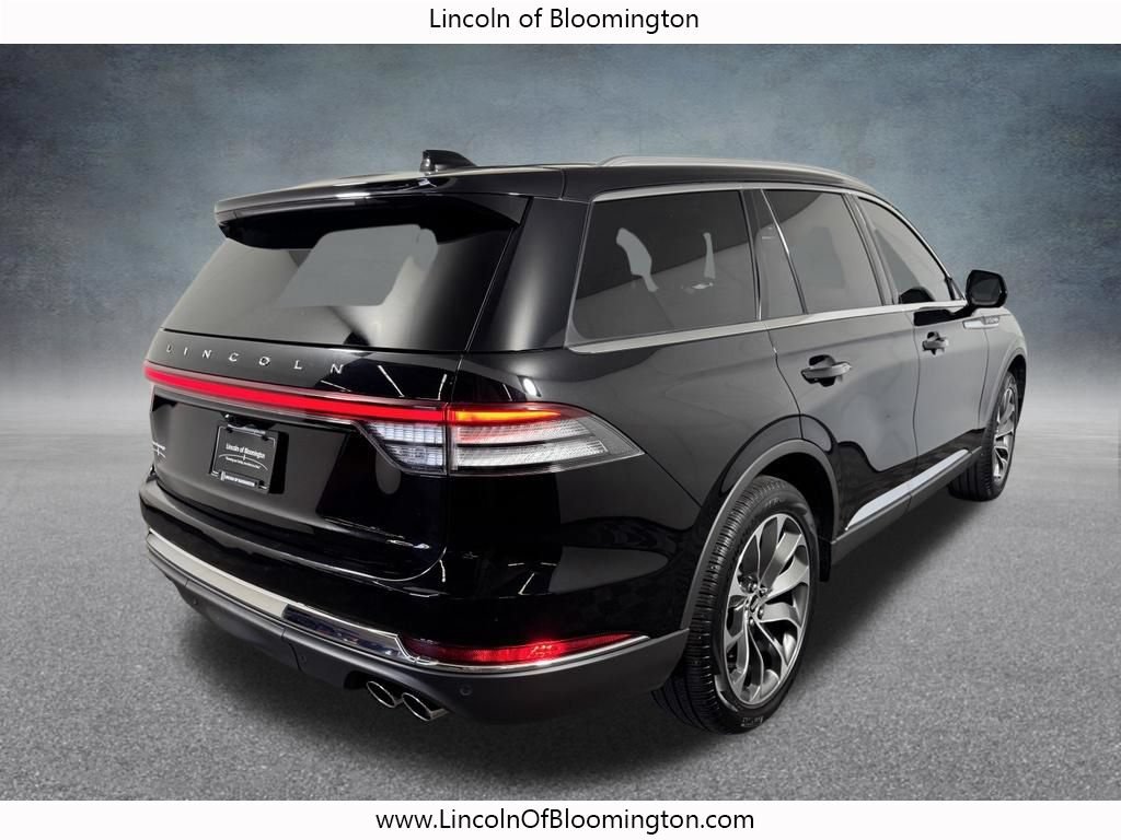 Used 2025 Lincoln Aviator Reserve AWD/4WD image 9