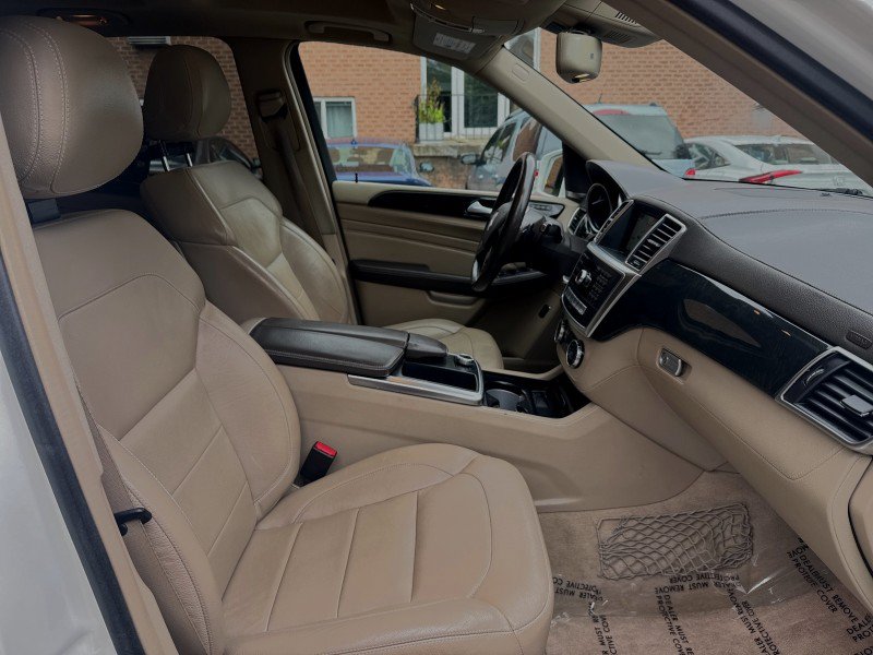 Used 2015 Mercedes-Benz ML 400 4MATIC image 26
