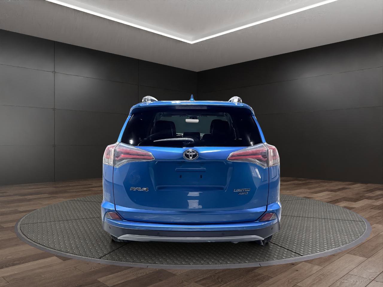 Used 2017 Toyota RAV4 Limited image 7