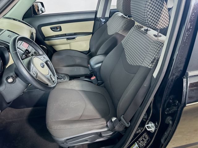 Used 2011 Kia Soul ! FWD image 15