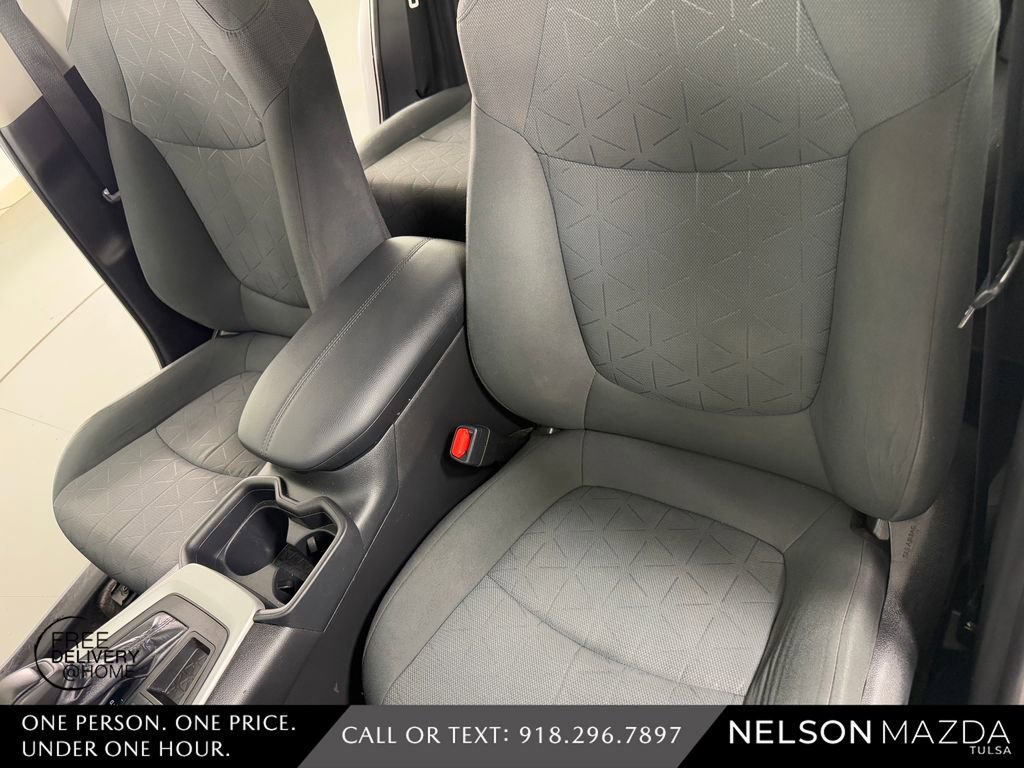 Used 2020 Toyota RAV4 XLE FWD image 22
