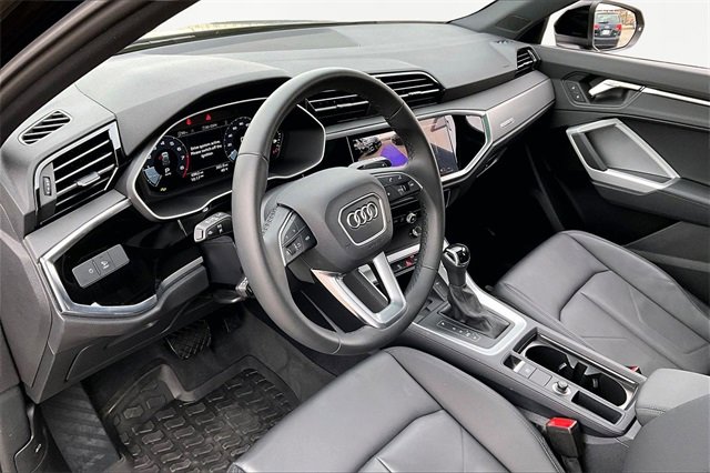 Used 2025 Audi Q3 2.0T Premium w/ Convenience Package image 13