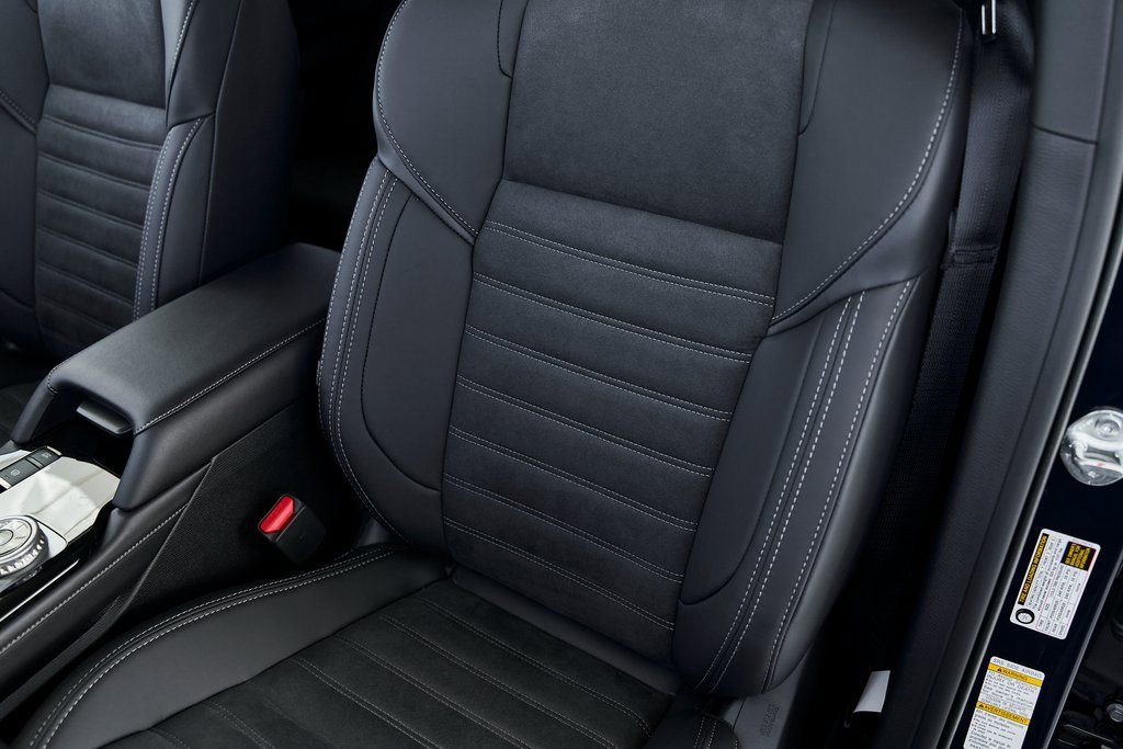 Used 2025 Mitsubishi Outlander SE FWD image 32