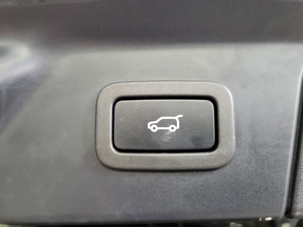 Used 2022 Land Rover Range Rover Velar R-Dynamic S AWD/4WD image 29