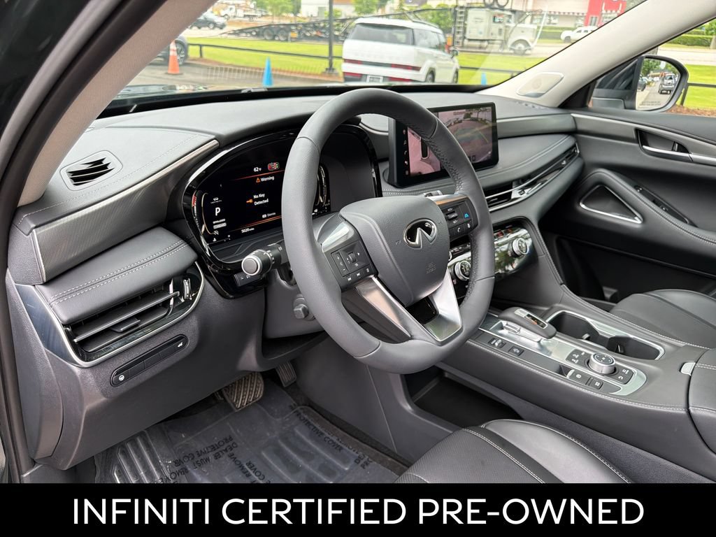 Certified 2026 INFINITI QX60 Luxe w/ Family Package FWD image 18