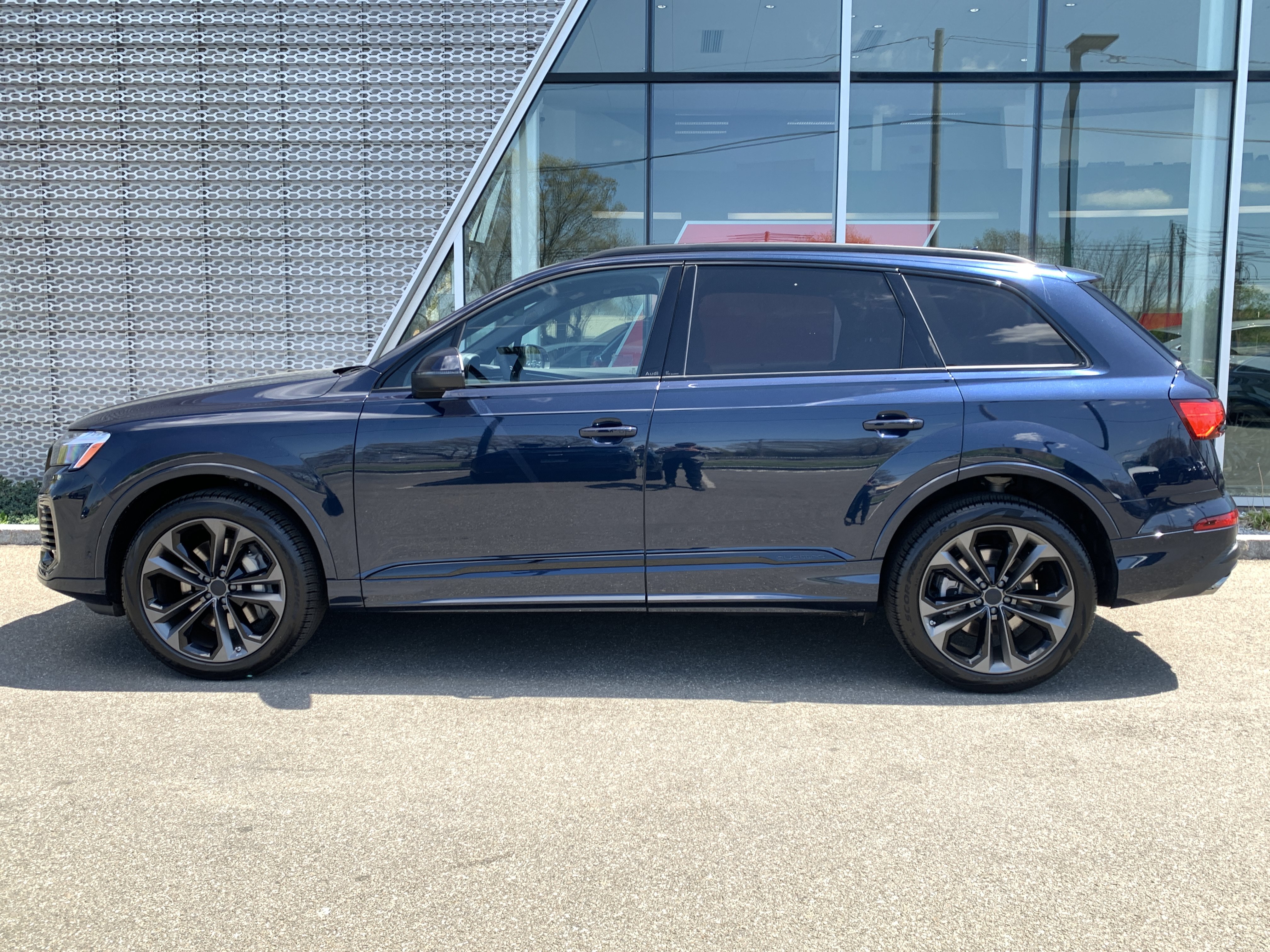 New 2026 Audi Q7 3.0T Premium Plus AWD/4WD image 2