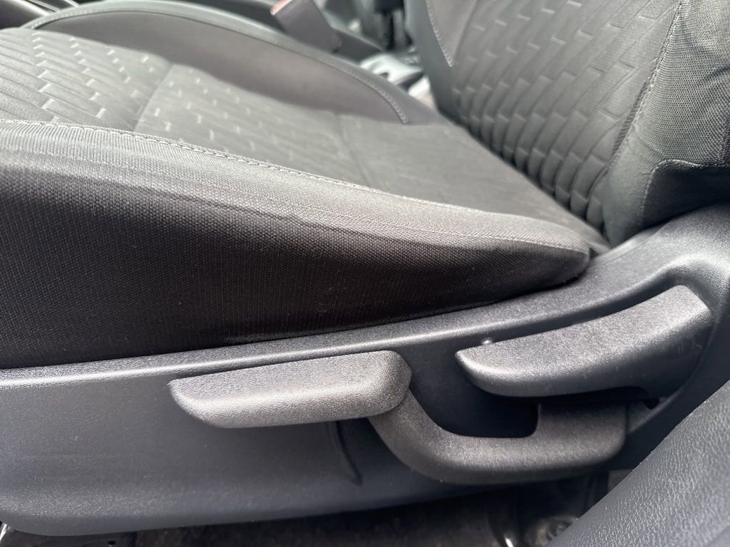 Used 2022 Nissan Kicks S image 12