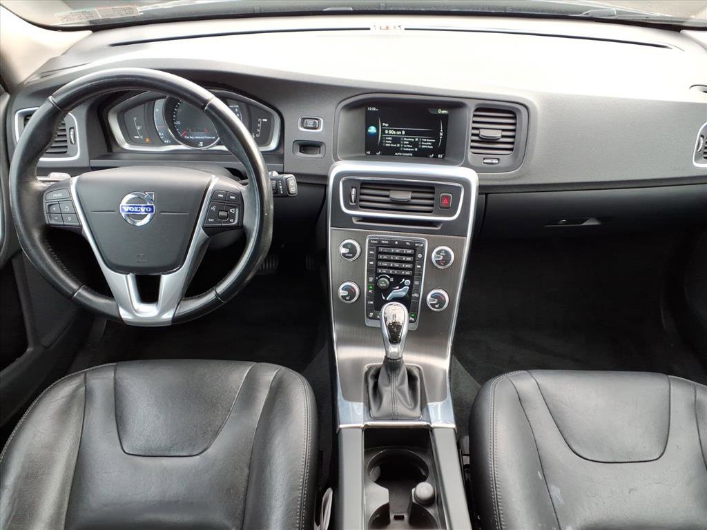 Used 2016 Volvo V60 T5 Premier image 14