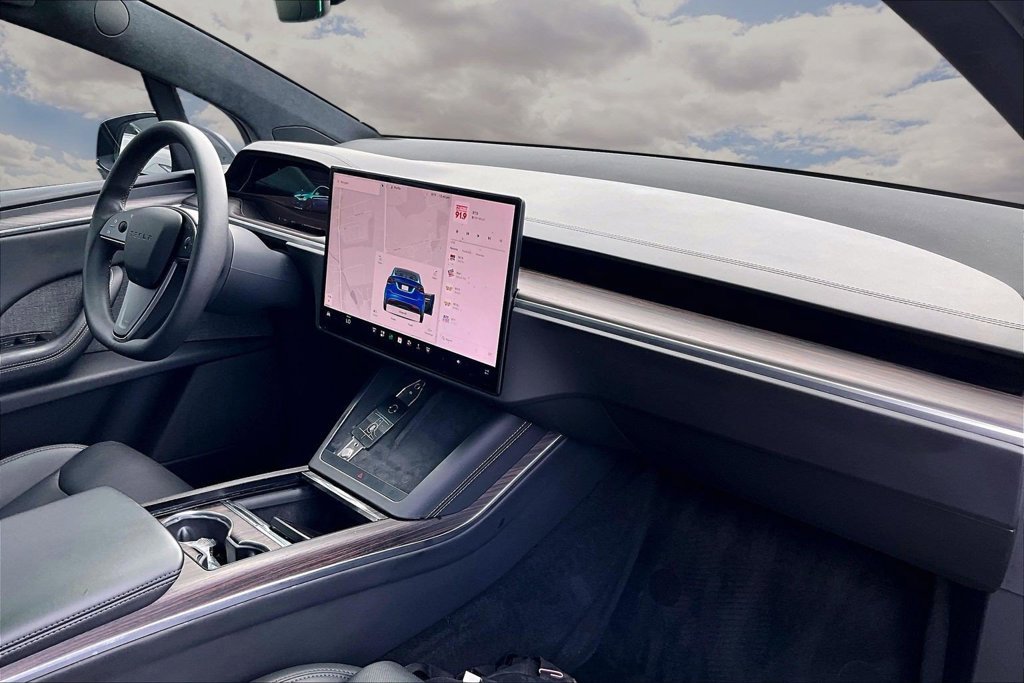 Used 2024 Tesla Model X AWD/4WD image 26