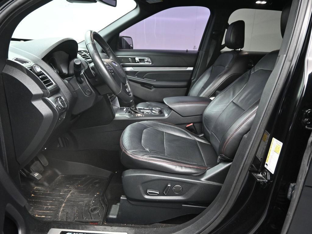 Used 2018 Ford Explorer Sport w/ Equipment Group 401A image 10