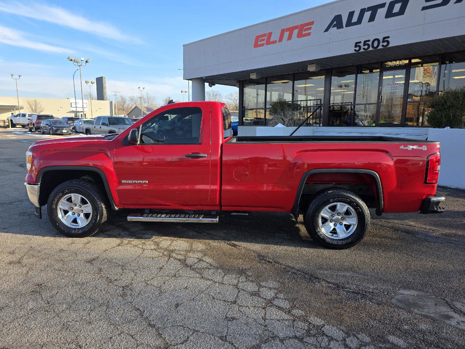 Used 2014 GMC Sierra 1500 w/ Sierra Convenience Package image 8
