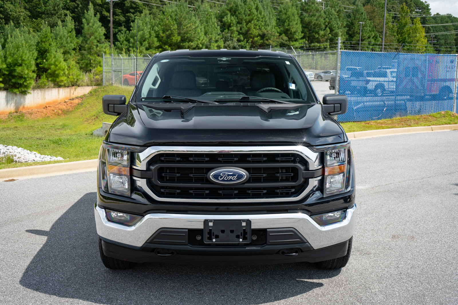 Used 2023 Ford F150 XLT AWD/4WD image 2