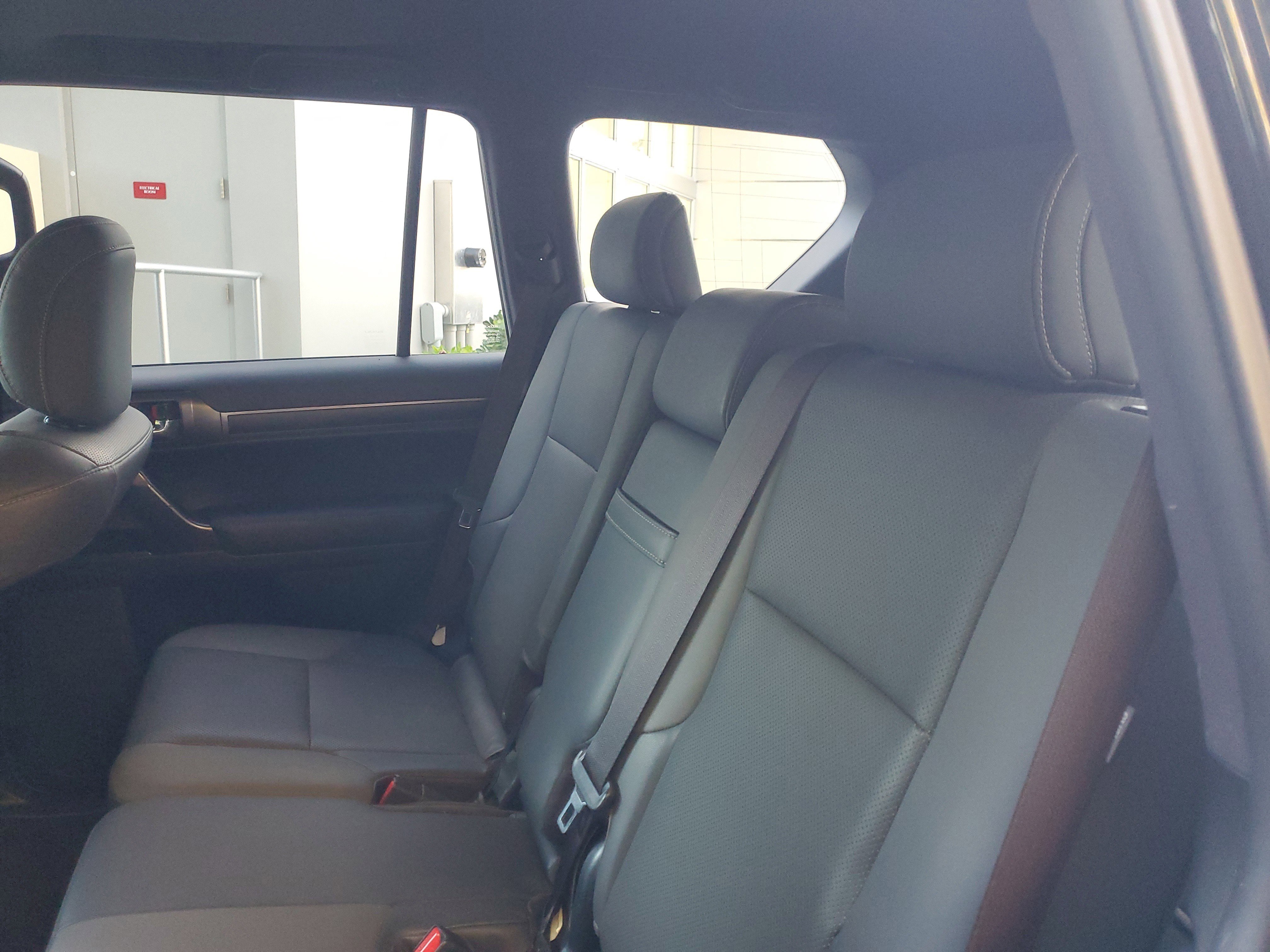 Certified 2022 Lexus GX 460 w/ Black Line Special Edition image 12