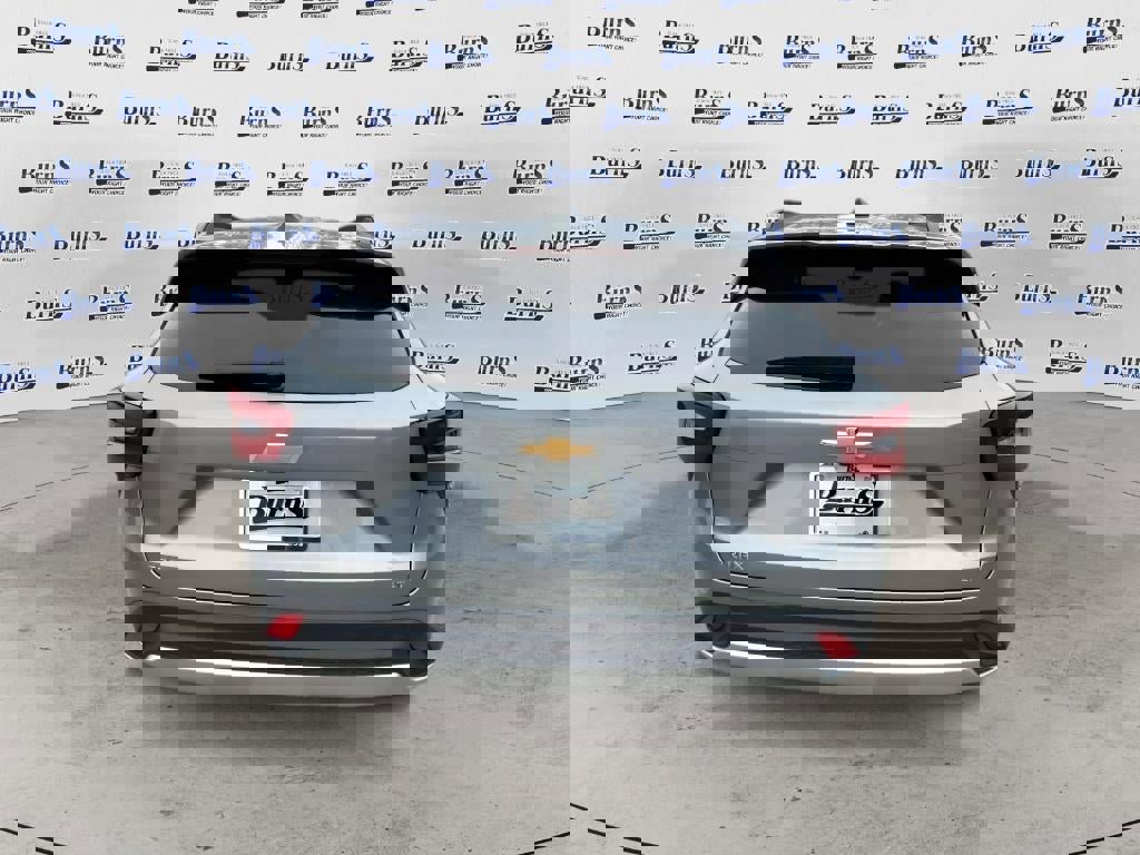 Used 2025 Chevrolet Trax LT w/ LT Convenience Package FWD image 6