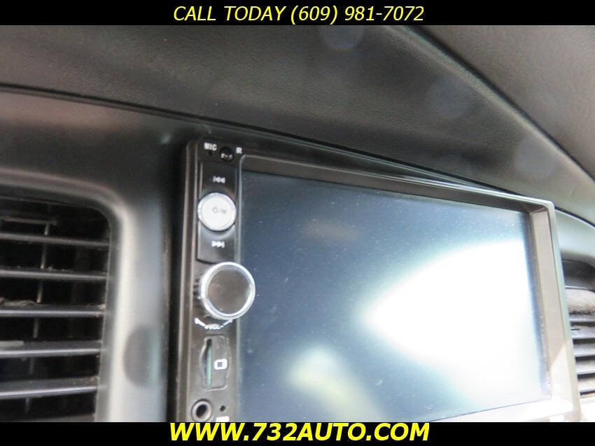 Used 2005 Ford Crown Victoria Police Interceptor RWD image 11