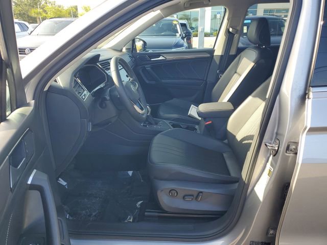 Certified 2024 Volkswagen Tiguan SE image 18