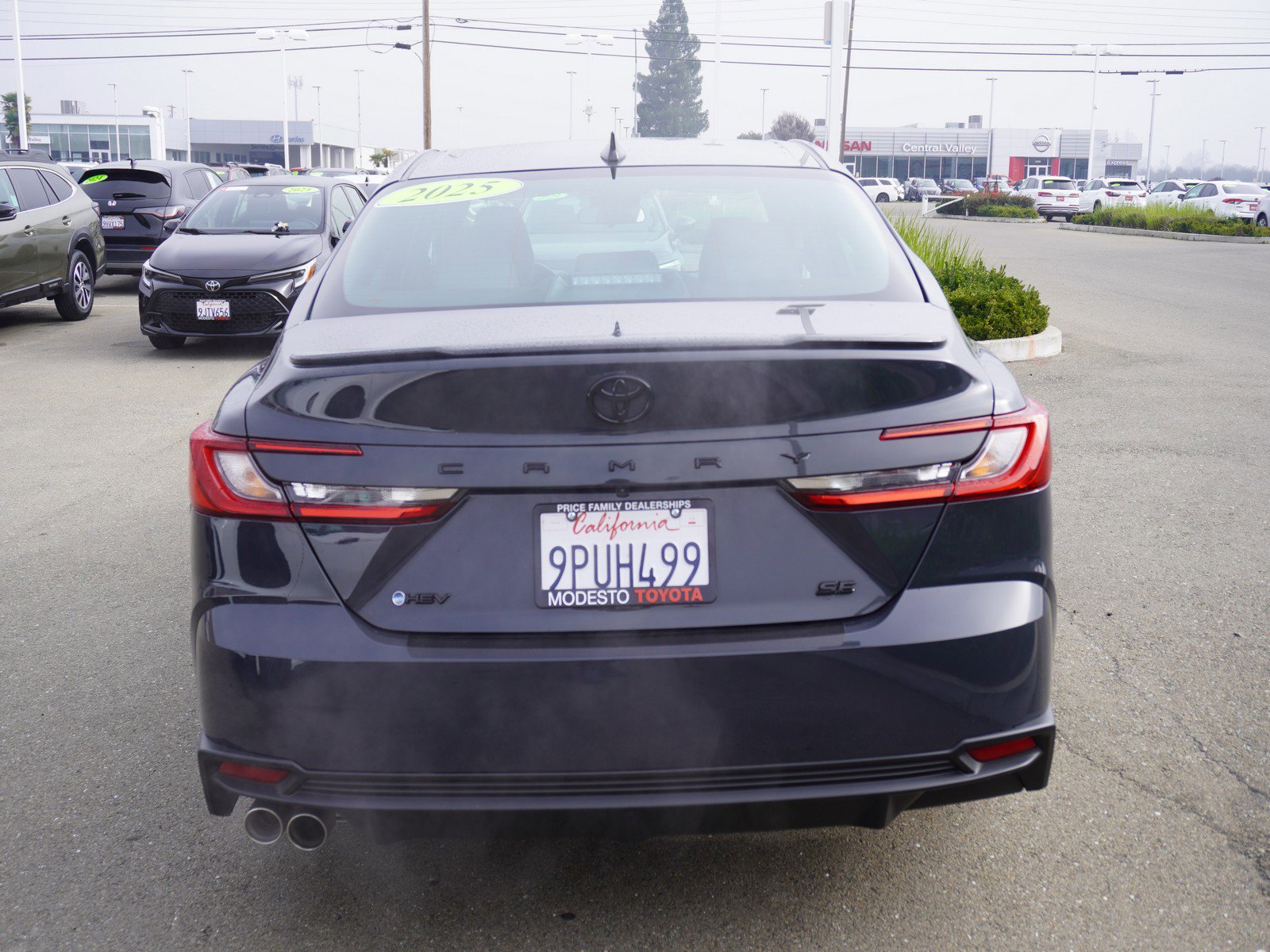 Used 2025 Toyota Camry SE image 10